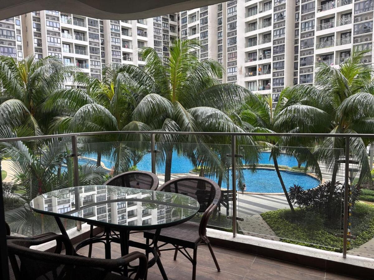 Pool View By The 6-8pax 3b3b Cozy Staycation * Johor Bahru