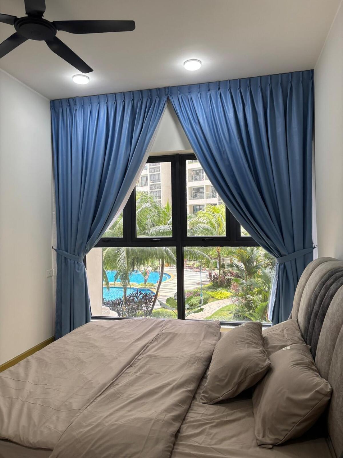 Pool View By The 6-8pax 3b3b Cozy Staycation * Johor Bahru